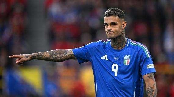 Qualche scaramanzia dall'Italia? Frattesi: "Mi sono portato Scamacca... Sfaterà il mito del 9"