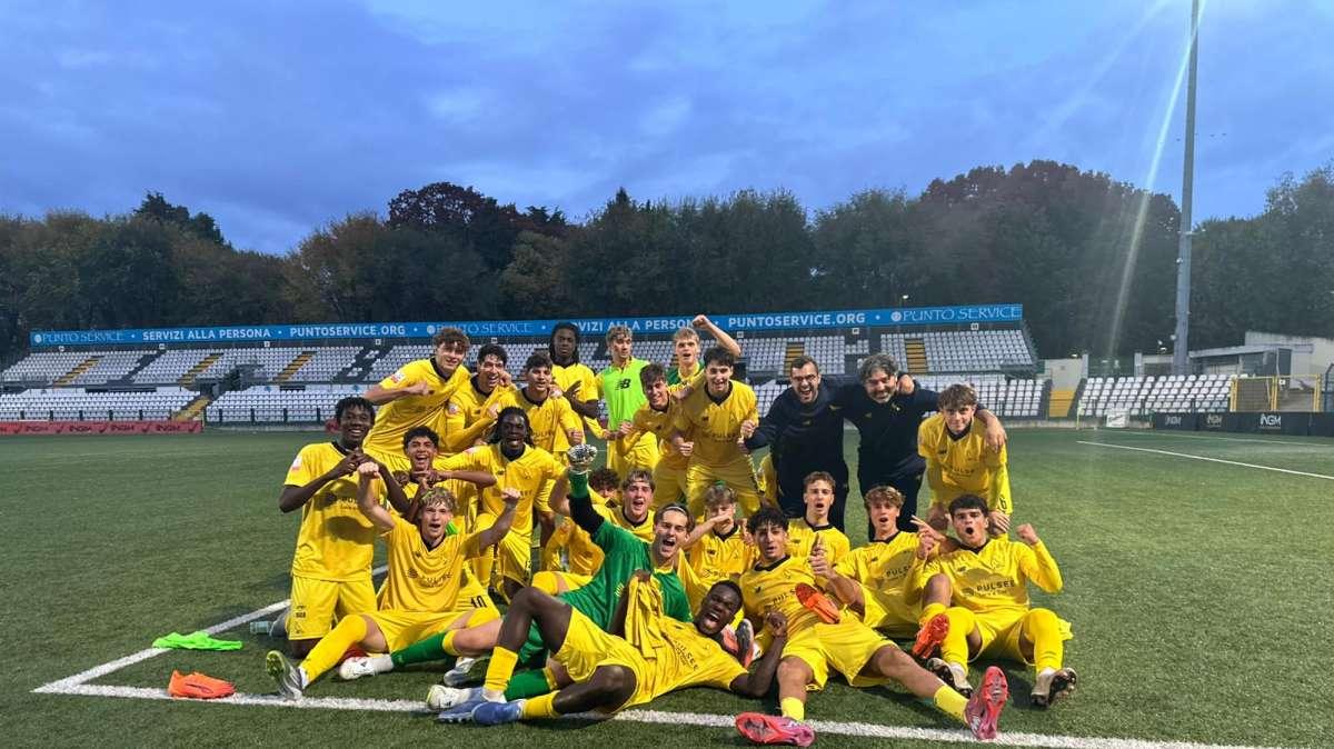 Primavera: tris dei canarini a Vercelli