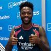 Vinicius, bajo presión: debe firmar pronto o Florentino podría enseñarle la puerta