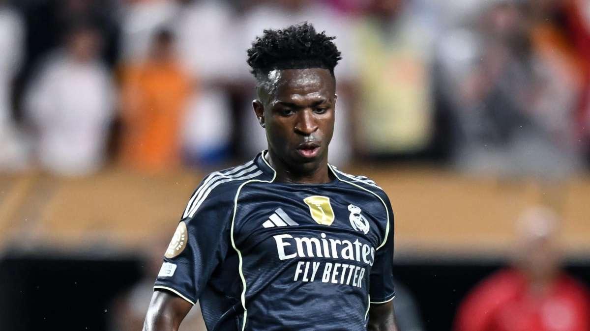 El Real Madrid se prepara para dos salidas en enero, decisión con Vinicius...