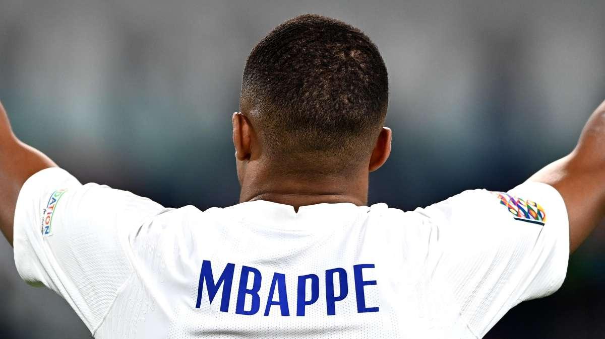 Mercado de fichajes en directo | La codicia de los Mbappé, el futuro de Mourinho...