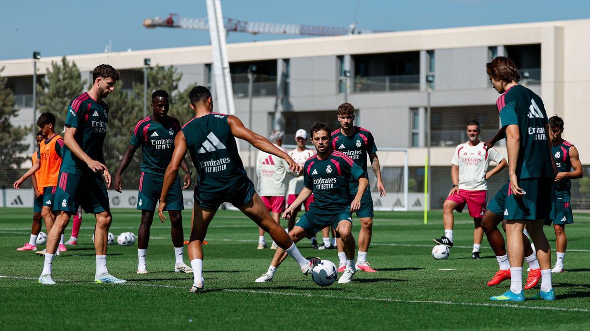 Vuelve Vinicius, no debutará Diomande: la convocatoria del Real Madrid