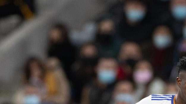 TOP News 12 | El último club en interesarse por Vinicius, las posibles alineaciones...