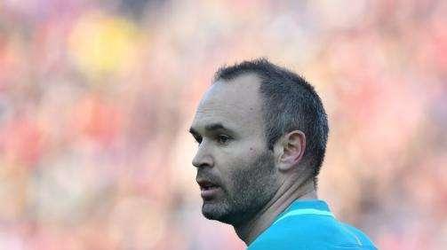 Iniesta: "No me preocupa la renovación, soy feliz en el Barça y ojalá sea para mucho tiempo"