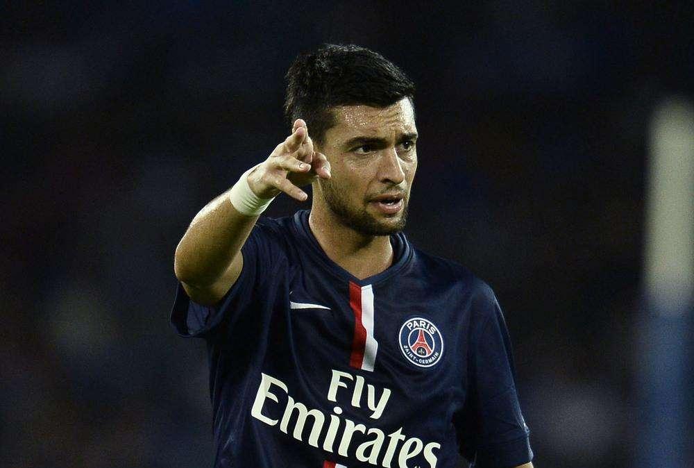 Daily Express: El Madrid irá a por Pastore si Isco se va a la Premier