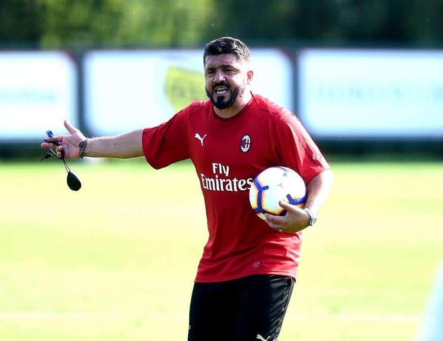 El Milan piensa en blanco para reforzar su vanguardia