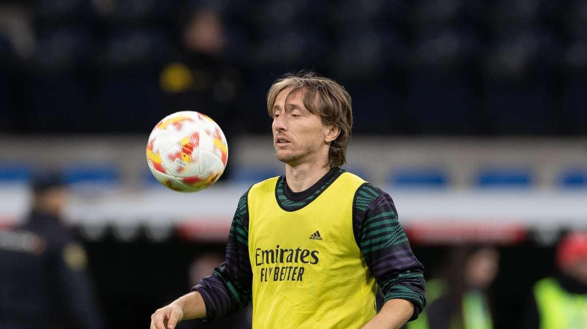 TOP News 12 | El futuro de Modric, un nuevo sustituto para Ancelotti…