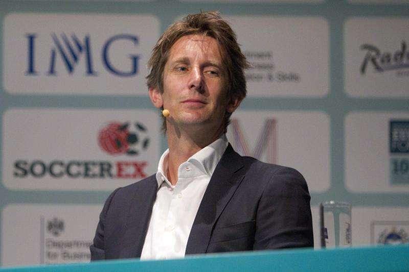 Van der Sar: "Cuando uno es jugador español, jugar en el Real Madrid es siempre especial"