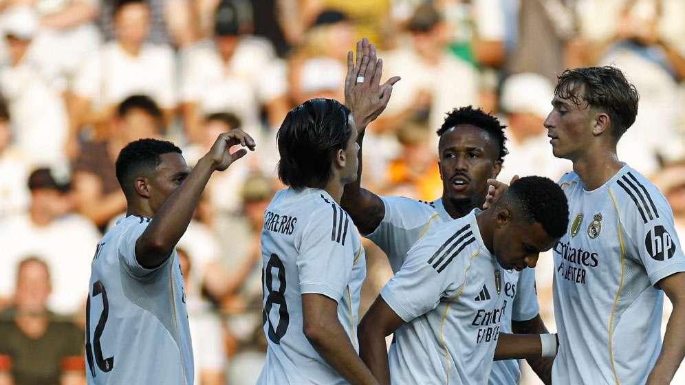 Álvaro Carreras: "¿Mbappé? Jugar con compañeros así es más bonito"