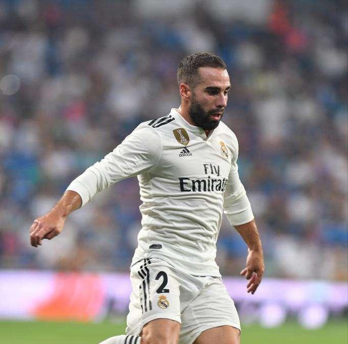 Carvajal podrá jugar ante el Celta: el cambio de reglamento 'indulta' al madridista