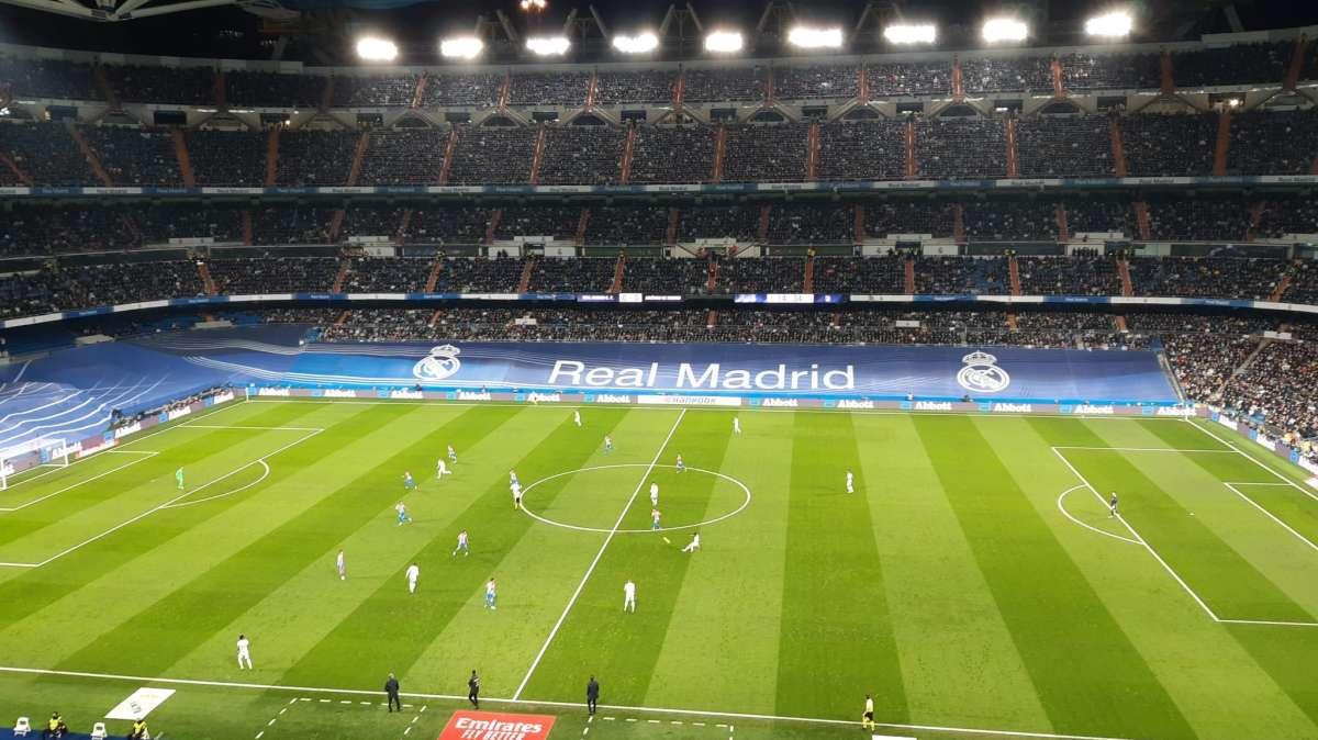El Santiago Bernabéu disfrutó con el Real Madrid en el derbi: los detalles