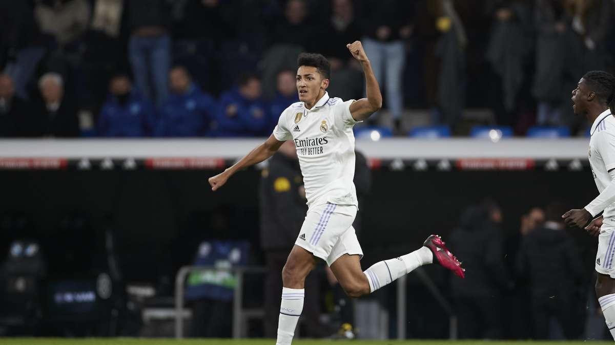Álvaro Rodríguez marca su primer gol con el Real Madrid