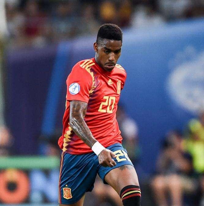 Junior Firpo, muy cerca de fichar por el Barcelona 
