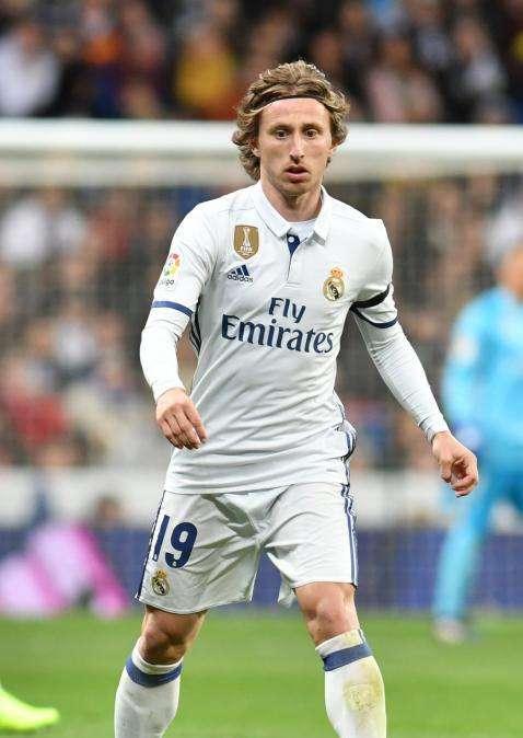 CAMBIO - Entra Modric y sale Kovacic. Buena actuación del croata junto a Casemiro