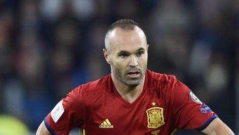 Estalla la última bomba en 'Can Barça', Iniesta: "Me planteo el futuro cuando antes no lo hacía"