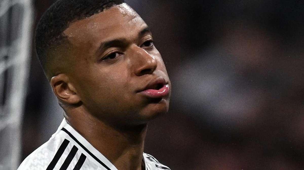 ¿Cuántos partidos podría perderse Mbappé por su expulsión contra el Alavés?