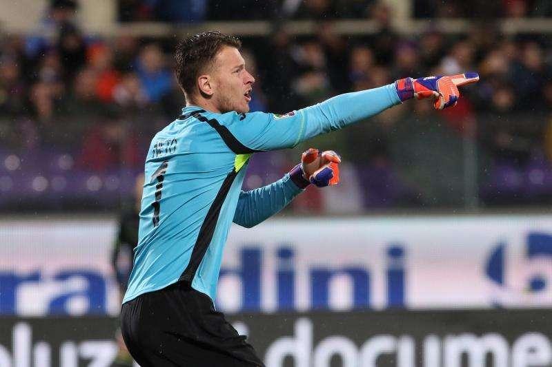 Castagna, agente de Neto: "¿Fichar por el Real Madrid? Ya veremos qué es lo que pasa"