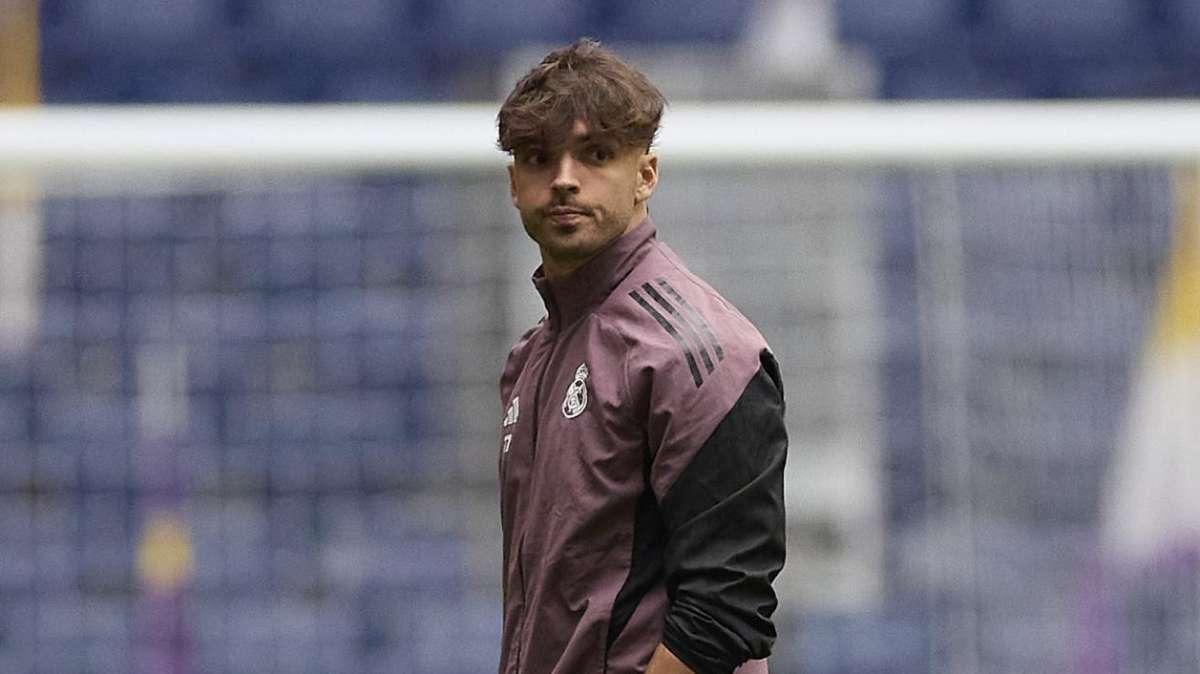 Asencio lanza un dardo a Arbeloa y luego se retracta: "Eso hay que preguntárselo a él"