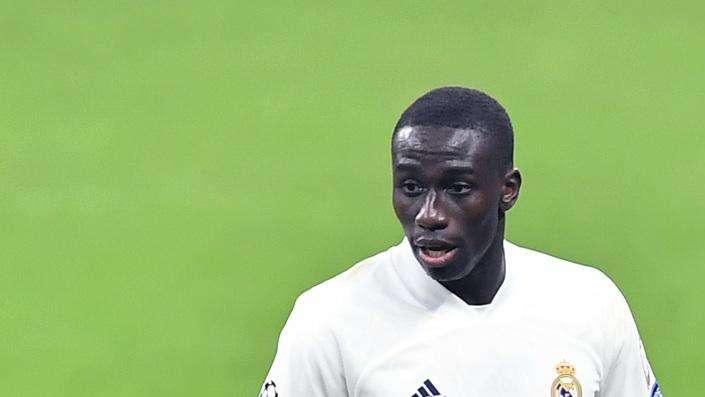 Informe del entrenamiento: Mendy hace parte del trabajo sobre el césped
