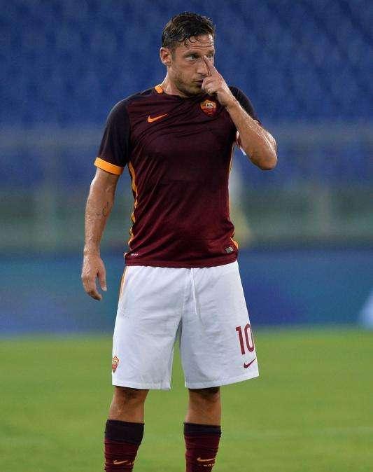 Totti, con la Roma hasta los 41