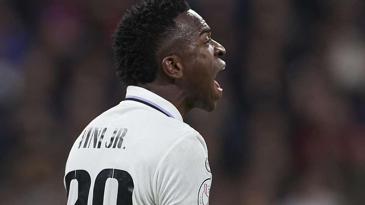 Pillan a Gavi insultando gravemente a Vinicius en la cara durante el clásico