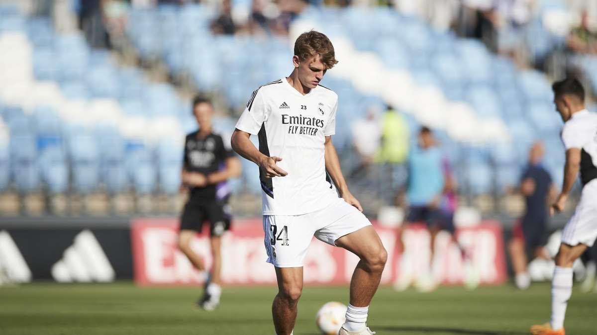 Antequera CF 1-2 Real Madrid Castilla: Nico Paz derriba la puerta