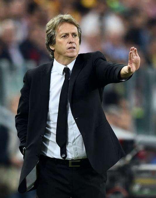Jornal de Noticias: Mendes propone a Jorge Jesus como sustituto de Ancelotti