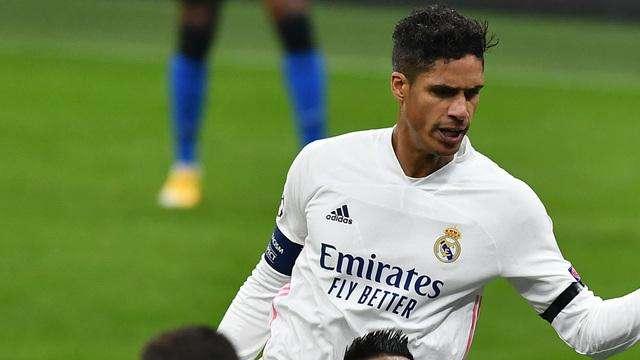 Fichajes | El Real Madrid rebaja el precio de salida de Varane