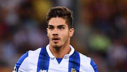 Mundo Deportivo: El Barcelona sigue a André Silva