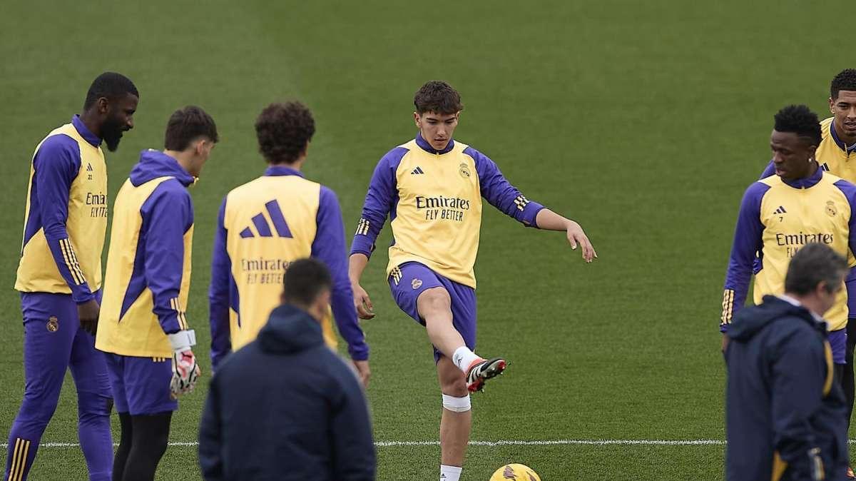 Mario Martín apunta al Villarreal en un entrenamiento con dos bajas