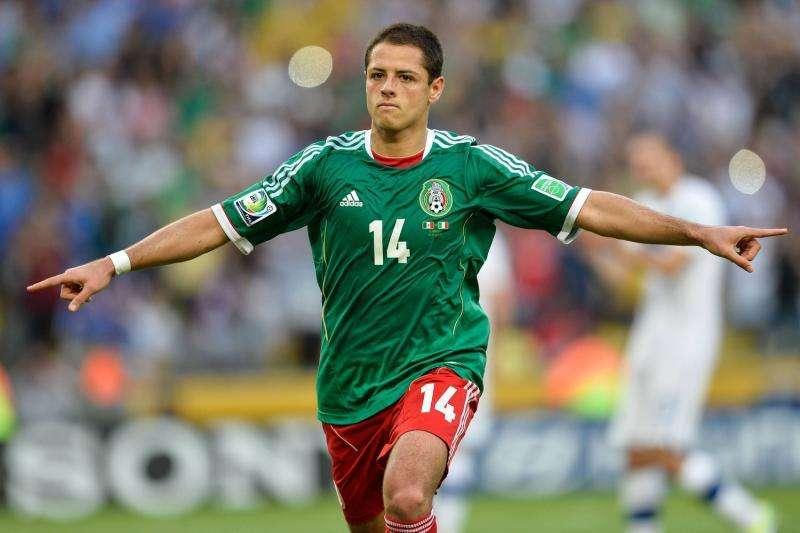 Van Gaal confirma que Chicharito volverá al United