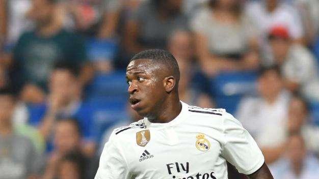 Álvaro Benito desvela las posiciones en las que podría jugar Vinícius en el Madrid 19-20