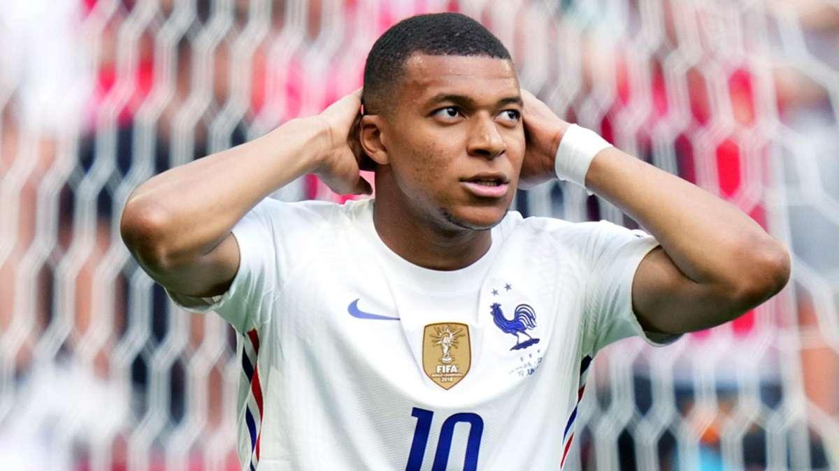 Mbappé ya luce de blanco impoluto: ¿guiño al Real Madrid?