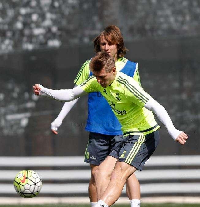 Paco González, en COPE: "Las renovaciones de Modric y Kroos están apalabradas"