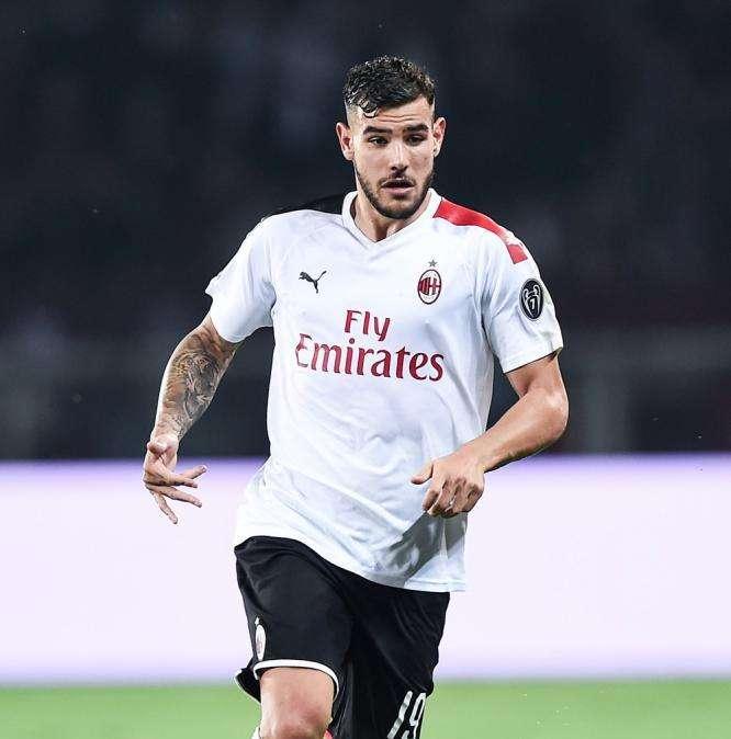 Theo Hernández inició la remontada del Milan con un golazo 