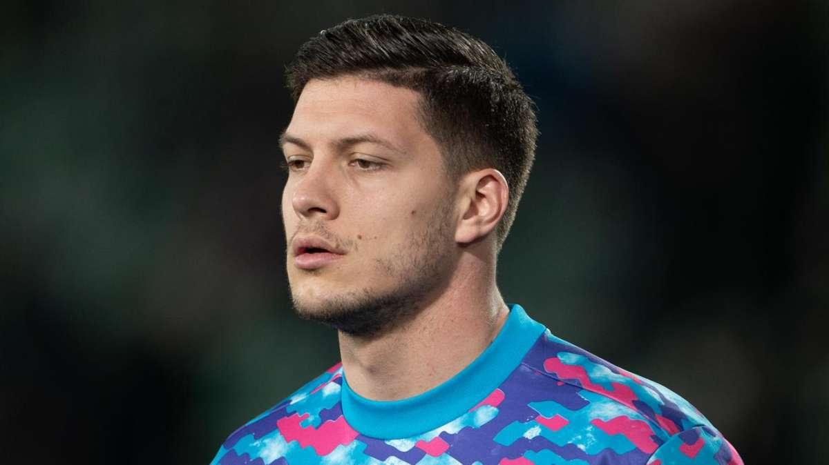 Fabrizio Romano confirma que Jovic acepta marcharse a la Fiorentina