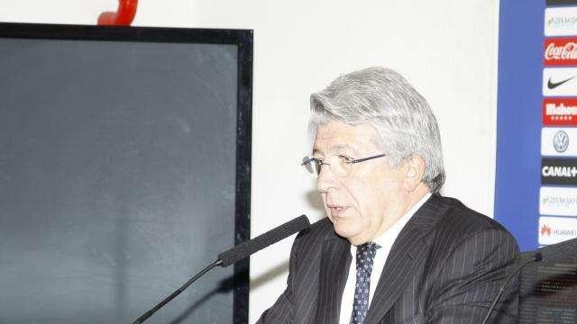 Cerezo, en Onda Cero: "No creo que el Madrid pague la cláusula de Giménez"