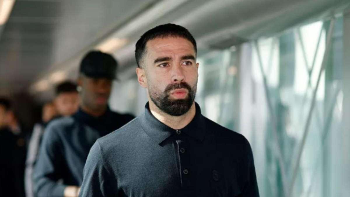 El posible sustituto de Carvajal habla sobre el interés del Real Madrid: "Me gustaría"
