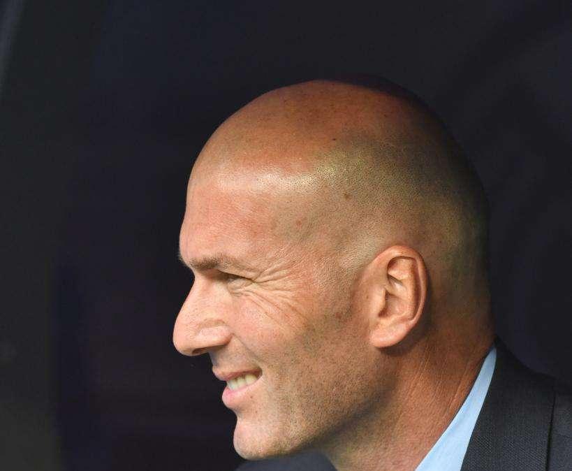 El sueldo galáctico de Zizou, en peligro