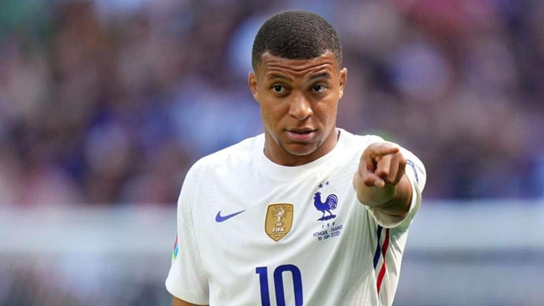 Pedrerol avisa: "El Real Madrid tiene preparados los contratos del fichaje de Mbappé"