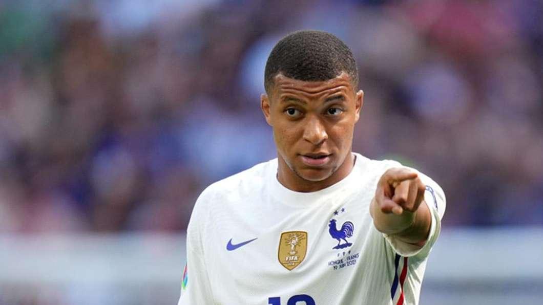 El mensaje entre líneas de Florentino en la presentación de Alaba sobre Mbappé