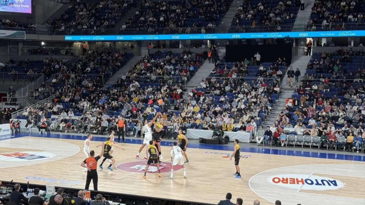 Batalla en el mercado fichajes del Real Madrid: "Está encarrilado"