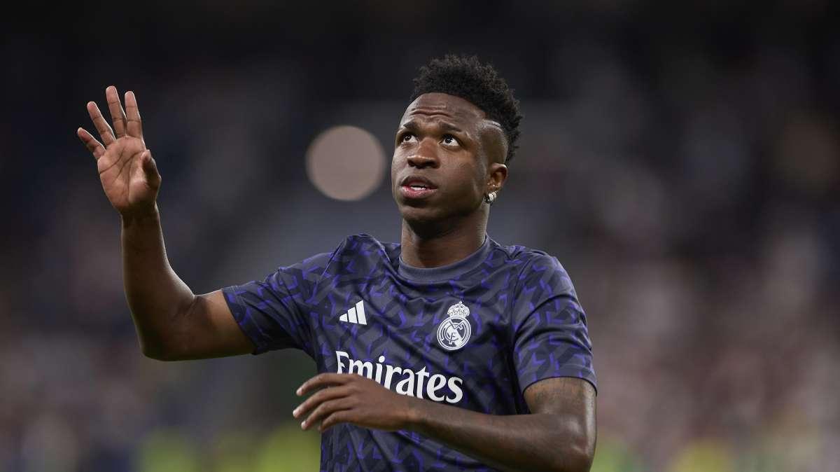 ¡GOL DEL REAL MADRID! | Vinicius empata el clásico de penalti