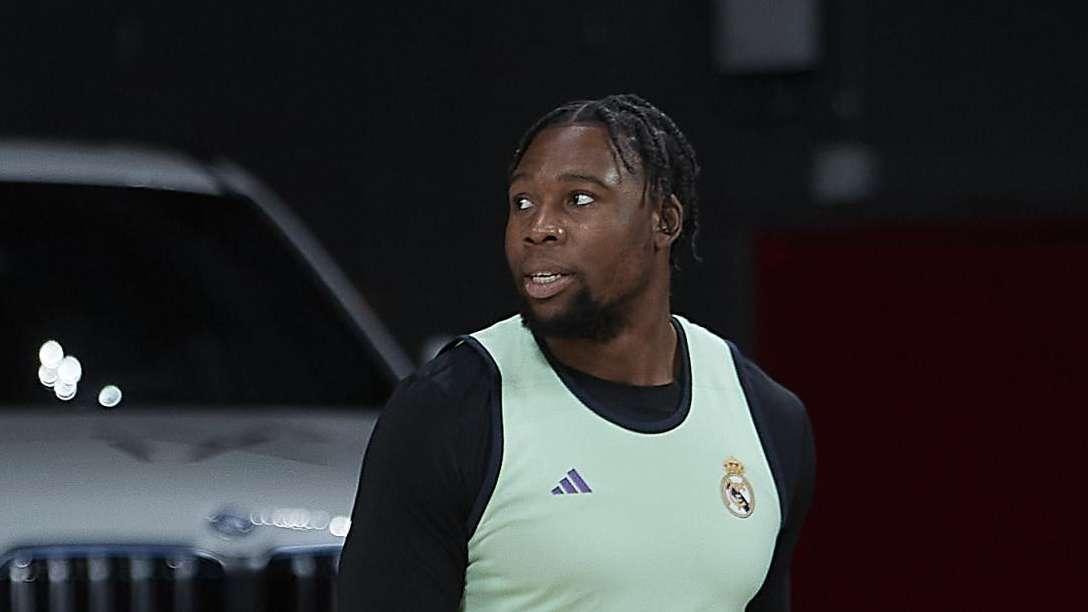 Ojo: Yabusele, en problemas para salir del Real Madrid a la NBA