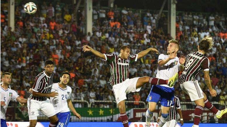 Lance: Chelsea y Manchester United, interesados en Gerson
