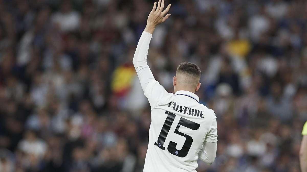 Fede Valverde recibe el apoyo de la afición del Real Madrid