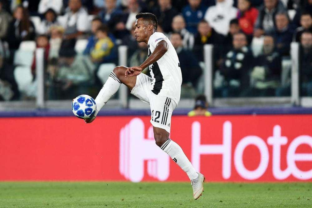 Alex Sandro no se cierra puertas: "Un día me gustaría jugar en la Premier League"
