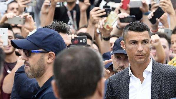 Emre Can le da la bienvenida: "He visto campeones, pero Cristiano es otra cosa"