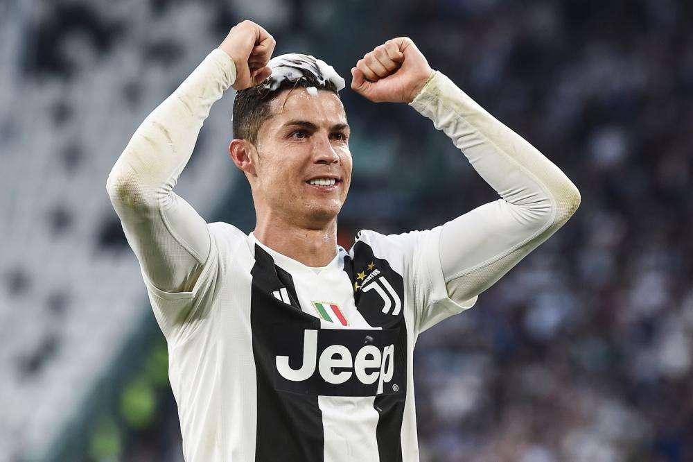 OFICIAL - Cristiano, Messi y Van Dijk, nominados al Premio Jugador del Año de la UEFA