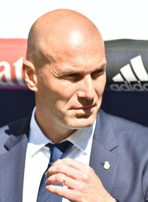 Zidane, sobre Isco en Champions: "Es verdad que juega poco y es fuerte para él, pero..."